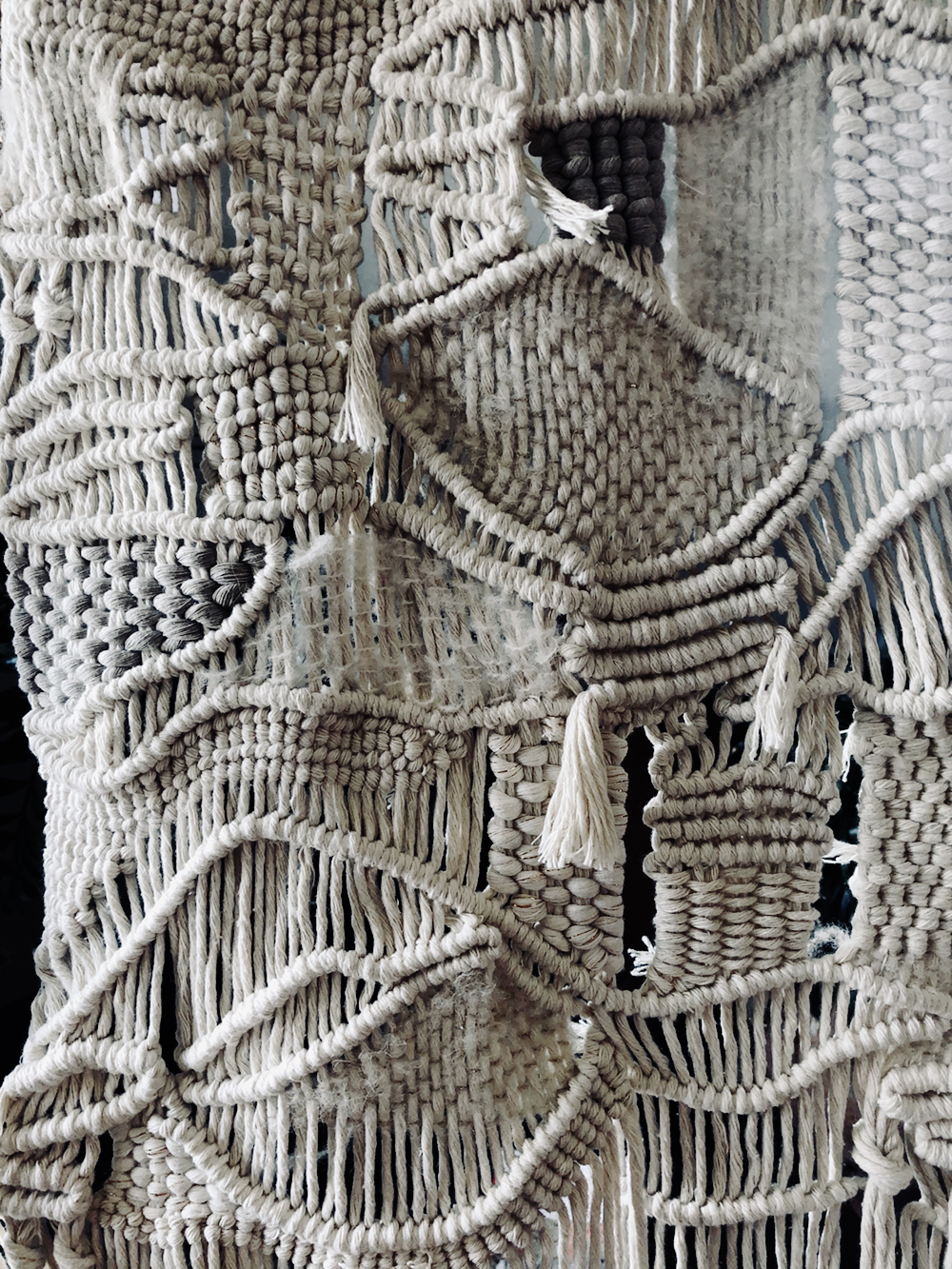 handmade grey macramé 3D walhanging